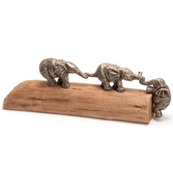 Éléphant sur bois