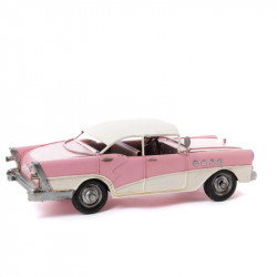 Voiture cubaine rose