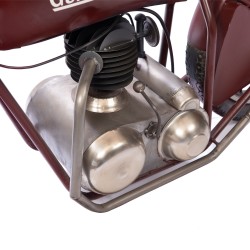 Moto en métal