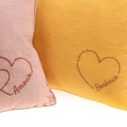 Coussin cœur brodé 40 x 60 cm  (lot de 2)