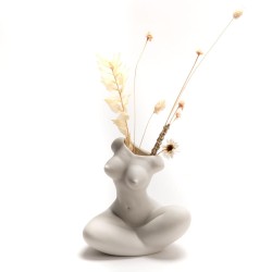 Vase corps femme assis blanc