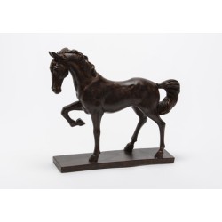 Cheval au trot 24 cm