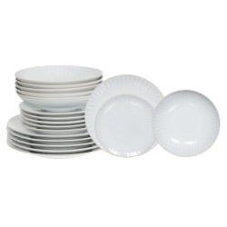 Service d'assiettes 18...
